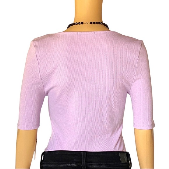 7 For All Mankind ✨HP✨🆕 | 💐Ribbed V-neck Half Sleeve Bodysuit in Light Lilac. - Picture 5 of 10